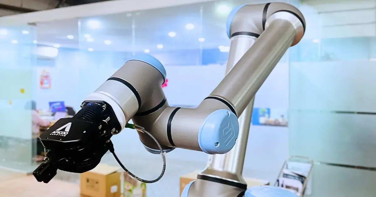 Collaborative Robots: The Right Fit for Machine Tending
